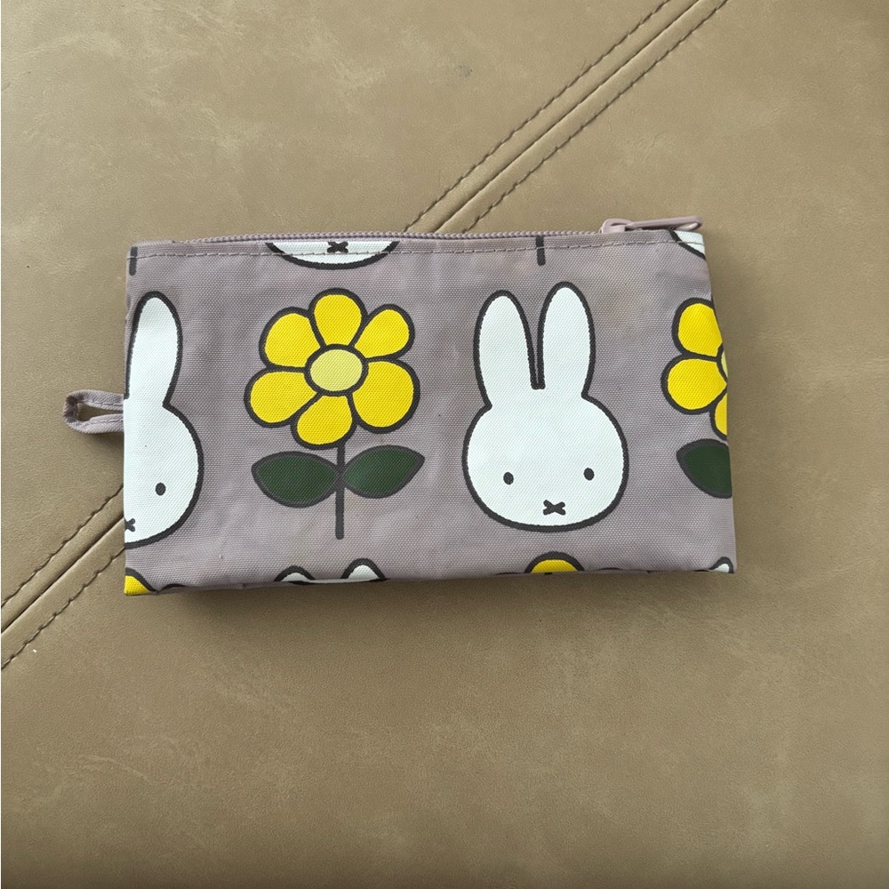 Baggy x Miffy small pouch